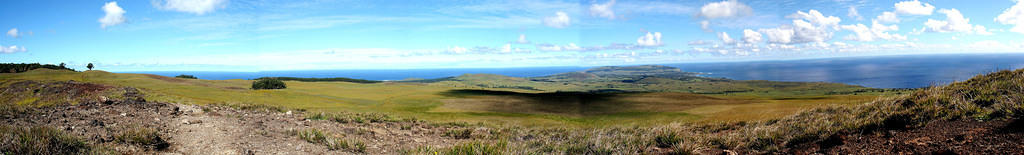 Panorama of the southern tip of the island from the summit of Maunga Terevaka, the highest volcano