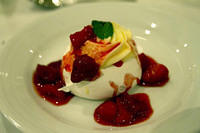 Strawberry pavlova